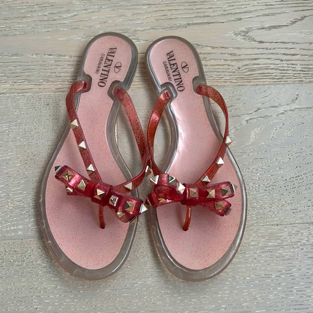Valentino Garavani Rockstud flip flops